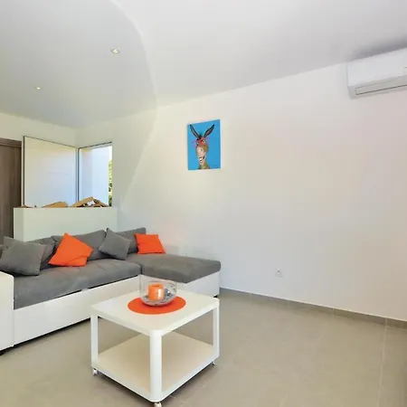 3 Bedroom Gorgeous Home In Prunete * Cervione