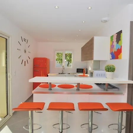 In With Kitchenette Cervione